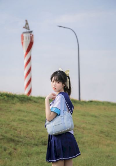 少年男仆库洛免费观看